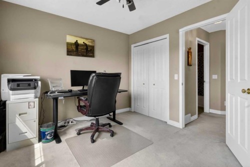 210 Douglas Ridge Place Se, Calgary, AB 