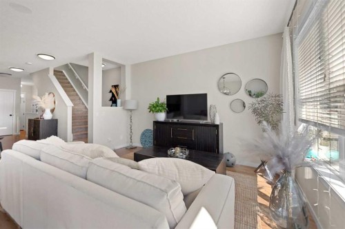 124 Masters Crescent Se, Calgary, AB 