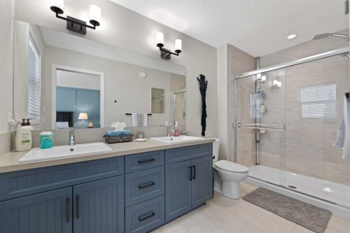 124 Masters Crescent Se, Calgary, AB 