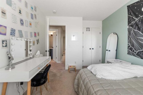 124 Masters Crescent Se, Calgary, AB 