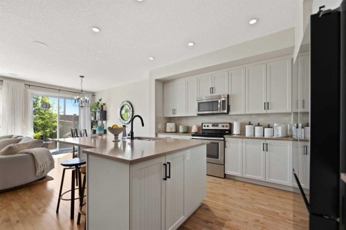 124 Masters Crescent Se, Calgary, AB 