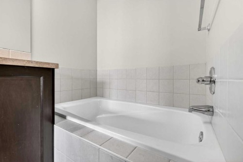 490 New Brighton Drive Se, Calgary, AB 