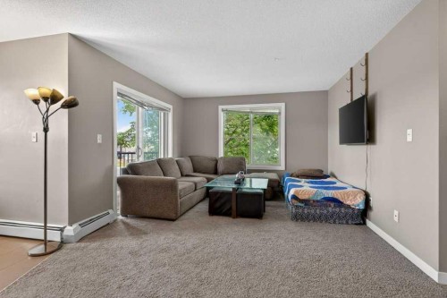 225-7210 80 Avenue Ne, Calgary, AB - Indoor