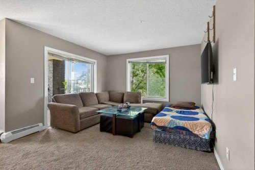 225-7210 80 Avenue Ne, Calgary, AB - Indoor