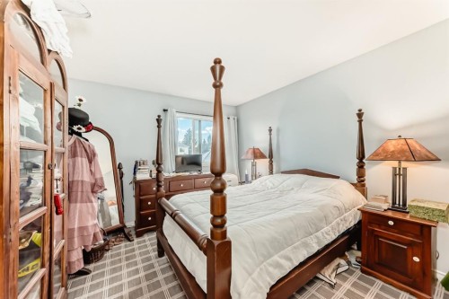 307 Mt Lorette Place Se, Calgary, AB 