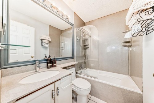 307 Mt Lorette Place Se, Calgary, AB 