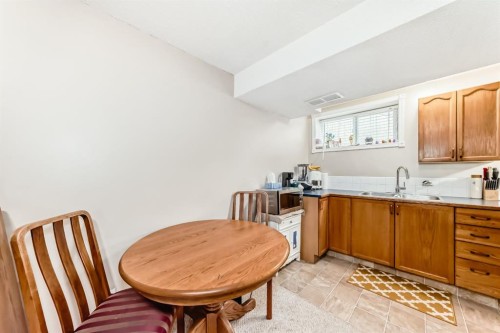 307 Mt Lorette Place Se, Calgary, AB 