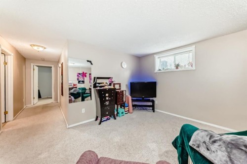 307 Mt Lorette Place Se, Calgary, AB 