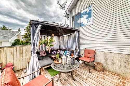 307 Mt Lorette Place Se, Calgary, AB 