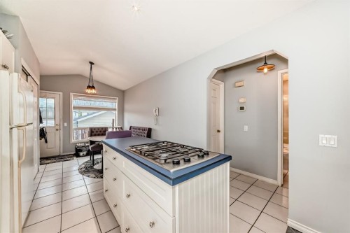 307 Mt Lorette Place Se, Calgary, AB 