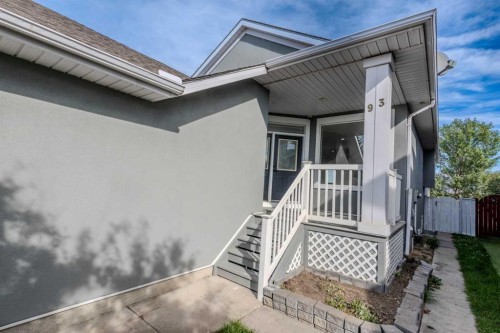 93 Coral Reef Crescent Ne, Calgary, AB 