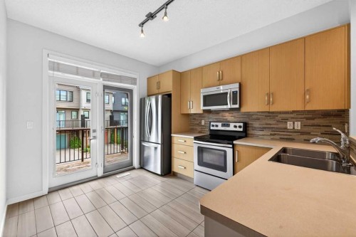 4 Walden Walk Se, Calgary, AB 