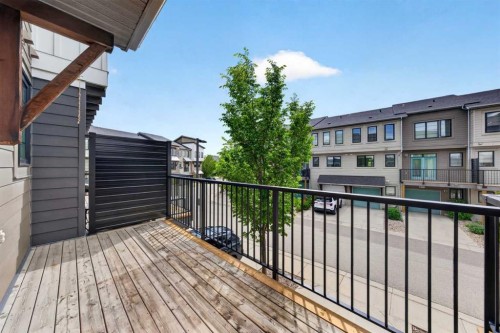 4 Walden Walk Se, Calgary, AB 