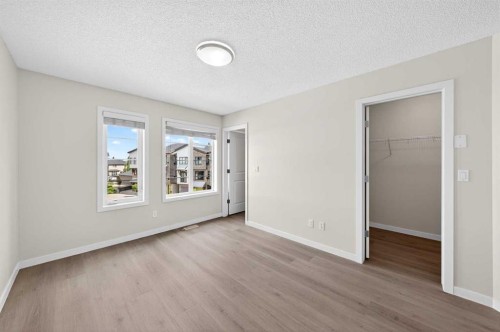 4 Walden Walk Se, Calgary, AB 