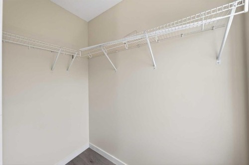 4 Walden Walk Se, Calgary, AB 