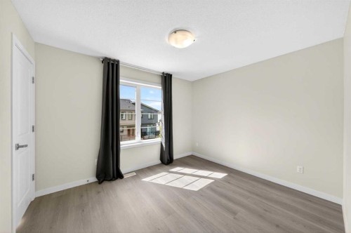 4 Walden Walk Se, Calgary, AB 