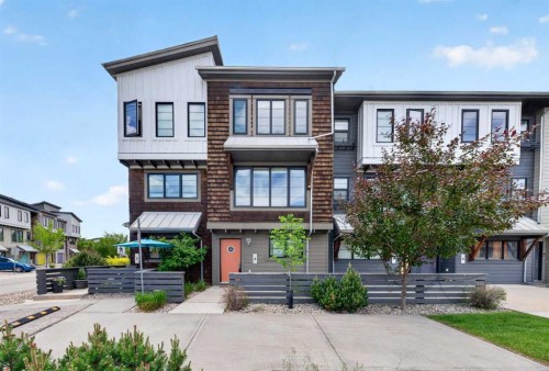 4 Walden Walk Se, Calgary, AB 
