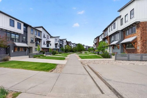 4 Walden Walk Se, Calgary, AB 