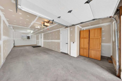 4 Walden Walk Se, Calgary, AB 