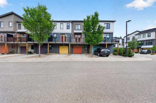 4 Walden Walk Se, Calgary, AB 