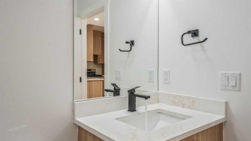 8926 34 Avenue, Calgary, AB 