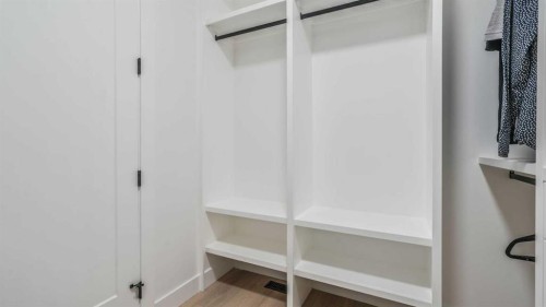 8926 34 Avenue, Calgary, AB 