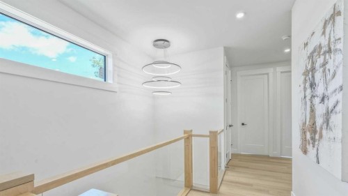 8926 34 Avenue, Calgary, AB 