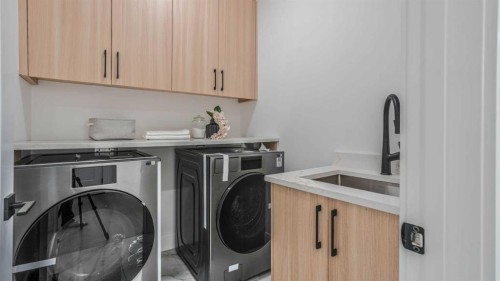 8926 34 Avenue, Calgary, AB 