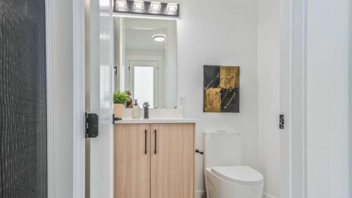 8926 34 Avenue, Calgary, AB 