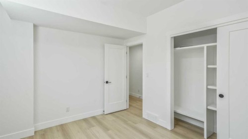 8926 34 Avenue, Calgary, AB 