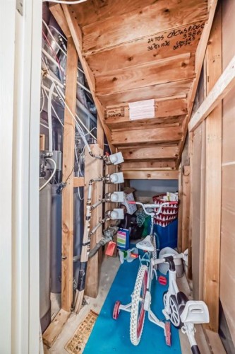 325 Mt Douglas Manor Se, Calgary, AB 