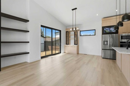 27 Glacier Drive Sw, Calgary, AB 