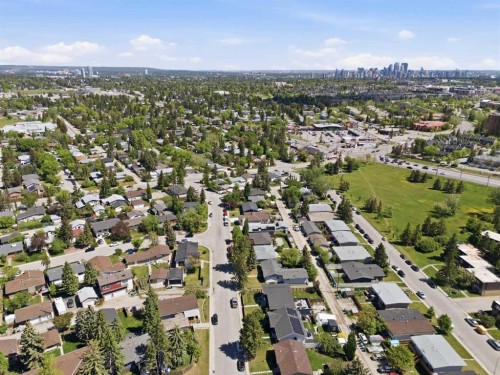 27 Glacier Drive Sw, Calgary, AB 