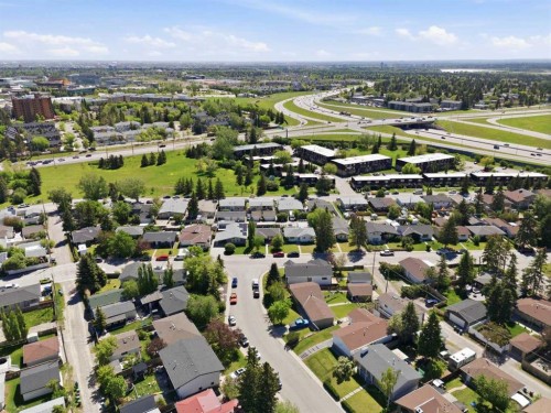27 Glacier Drive Sw, Calgary, AB 
