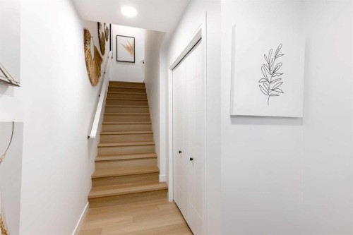 1510 Rangeview Drive Se, Calgary, AB - Indoor Photo Showing Other Room