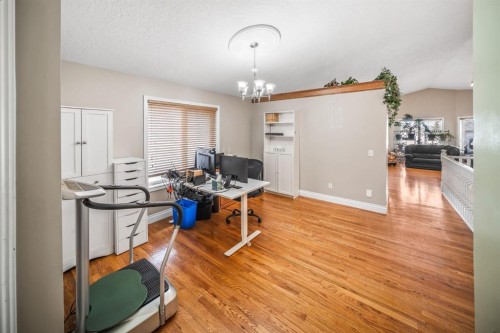 180 Hidden Vale Close Nw, Calgary, AB 