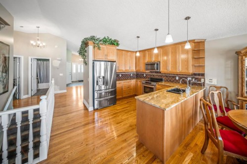 180 Hidden Vale Close Nw, Calgary, AB 