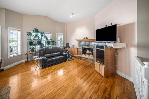 180 Hidden Vale Close Nw, Calgary, AB 