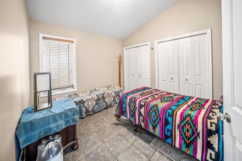 180 Hidden Vale Close Nw, Calgary, AB 