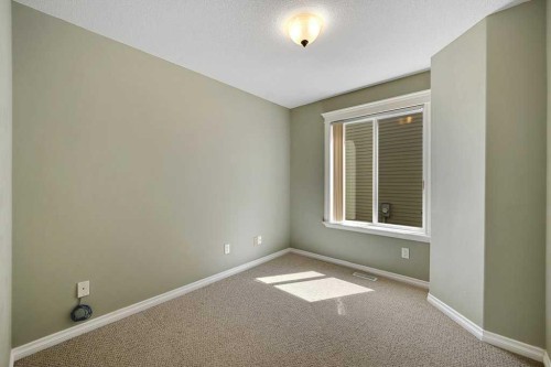 8 Valley Creek Crescent Nw, Calgary, AB - Indoor Photo Showing Other Room