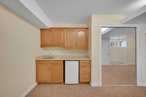 8 Valley Creek Crescent Nw, Calgary, AB - Indoor