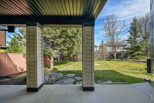 8 Valley Creek Crescent Nw, Calgary, AB - Outdoor