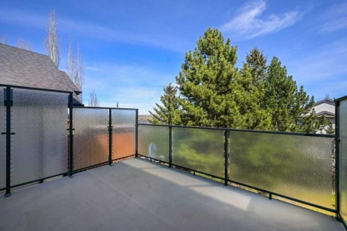 8 Valley Creek Crescent Nw, Calgary, AB - Outdoor