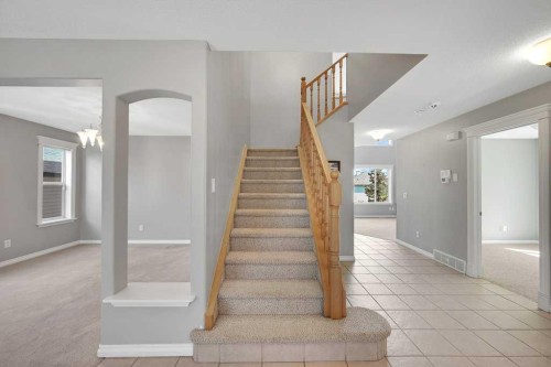 8 Valley Creek Crescent Nw, Calgary, AB - Indoor Photo Showing Other Room