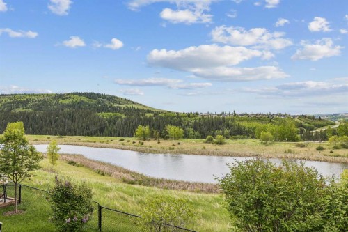 31 Sunset Point, Cochrane, AB 