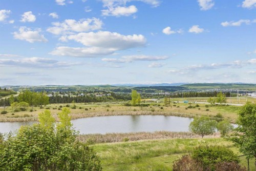 31 Sunset Point, Cochrane, AB 