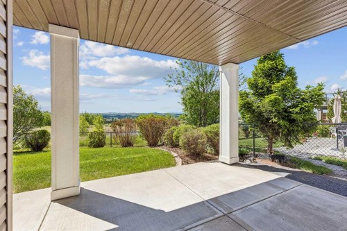 31 Sunset Point, Cochrane, AB 