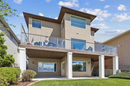 31 Sunset Point, Cochrane, AB 