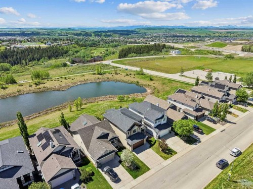31 Sunset Point, Cochrane, AB 