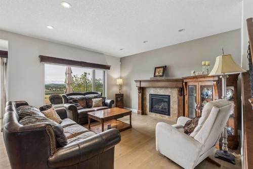 31 Sunset Point, Cochrane, AB 